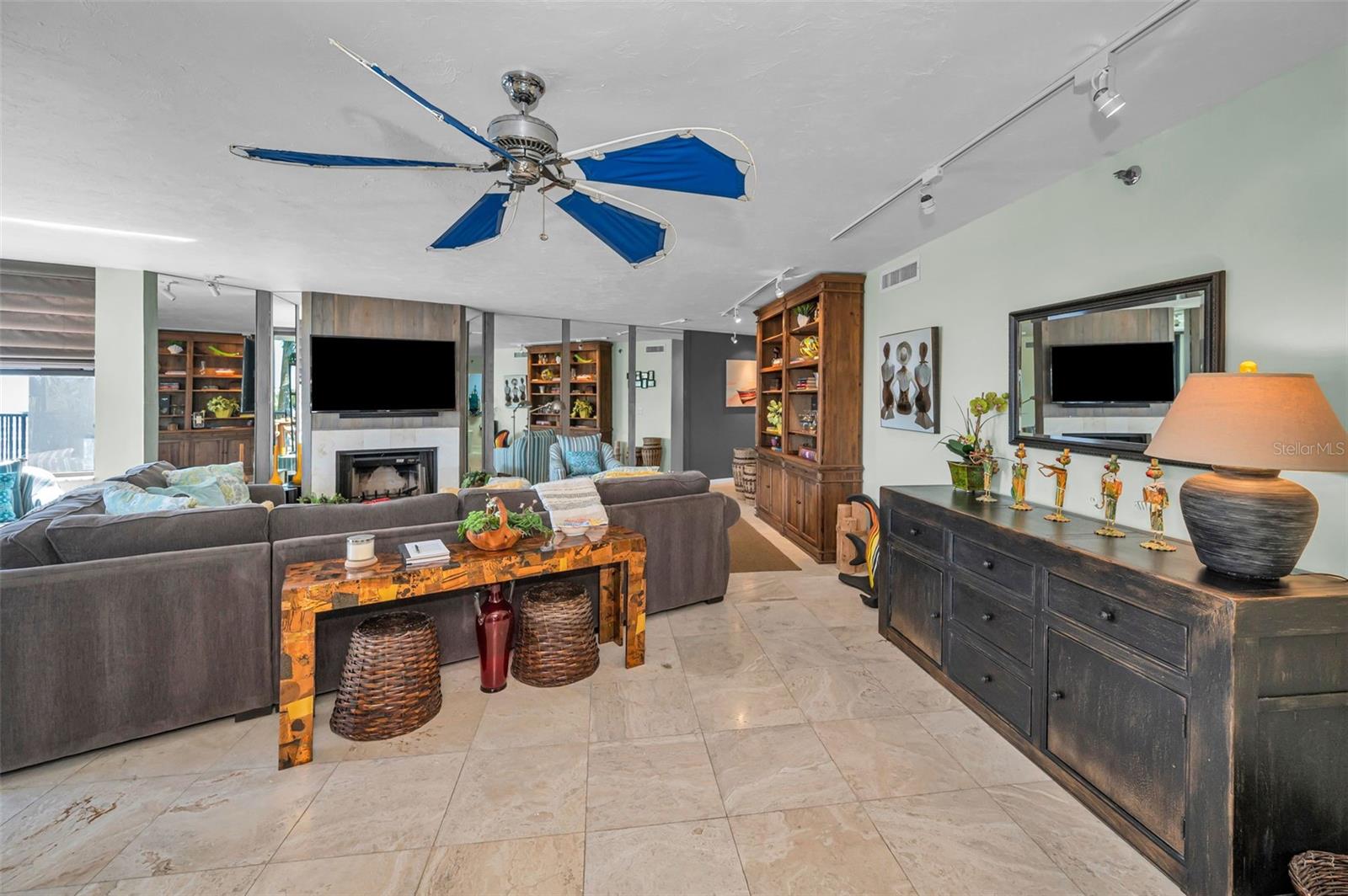 1660 GULF BLVD #208, CLEARWATER BEACH, FL, 33767