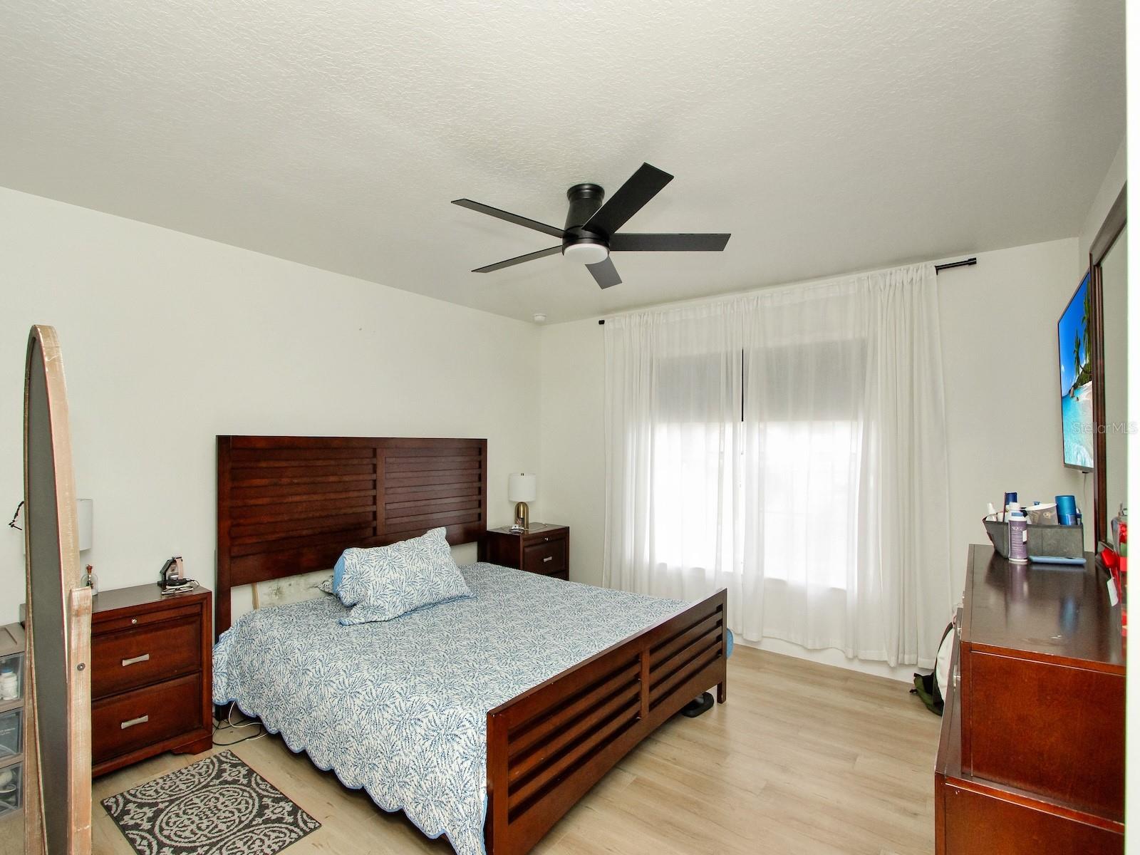 7561 LAKE ANDREA CIR, MOUNT DORA, FL, 32757