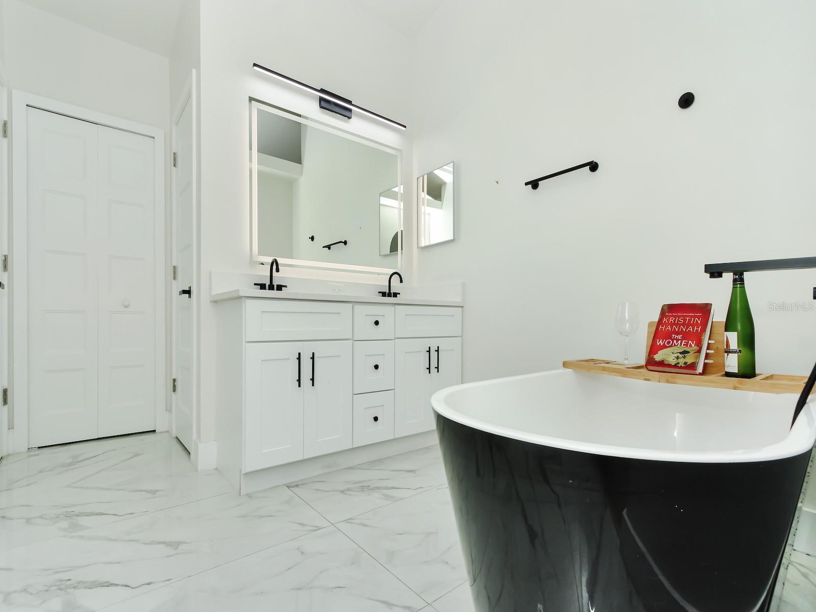 7561 LAKE ANDREA CIR, MOUNT DORA, FL, 32757