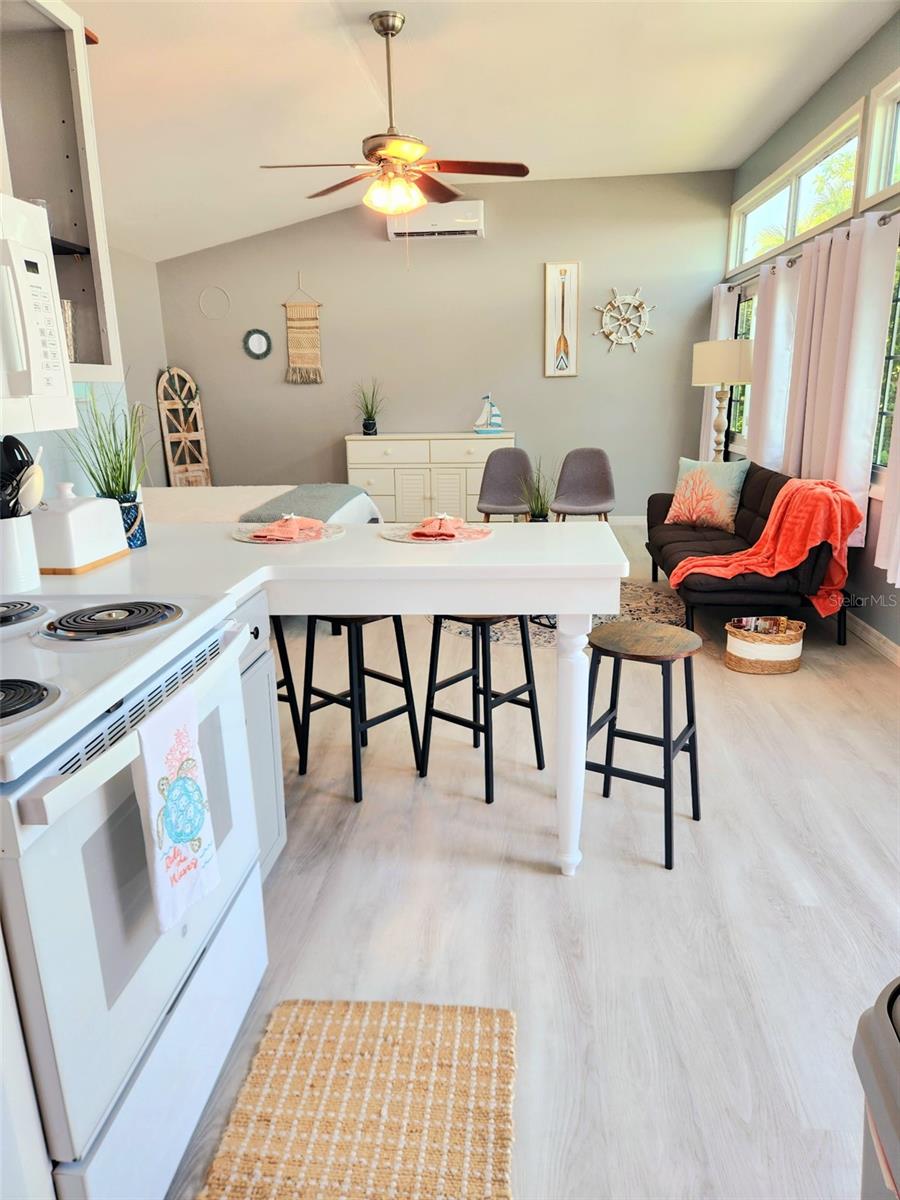 5105 7TH AVENUE DR W, BRADENTON, FL, 34209