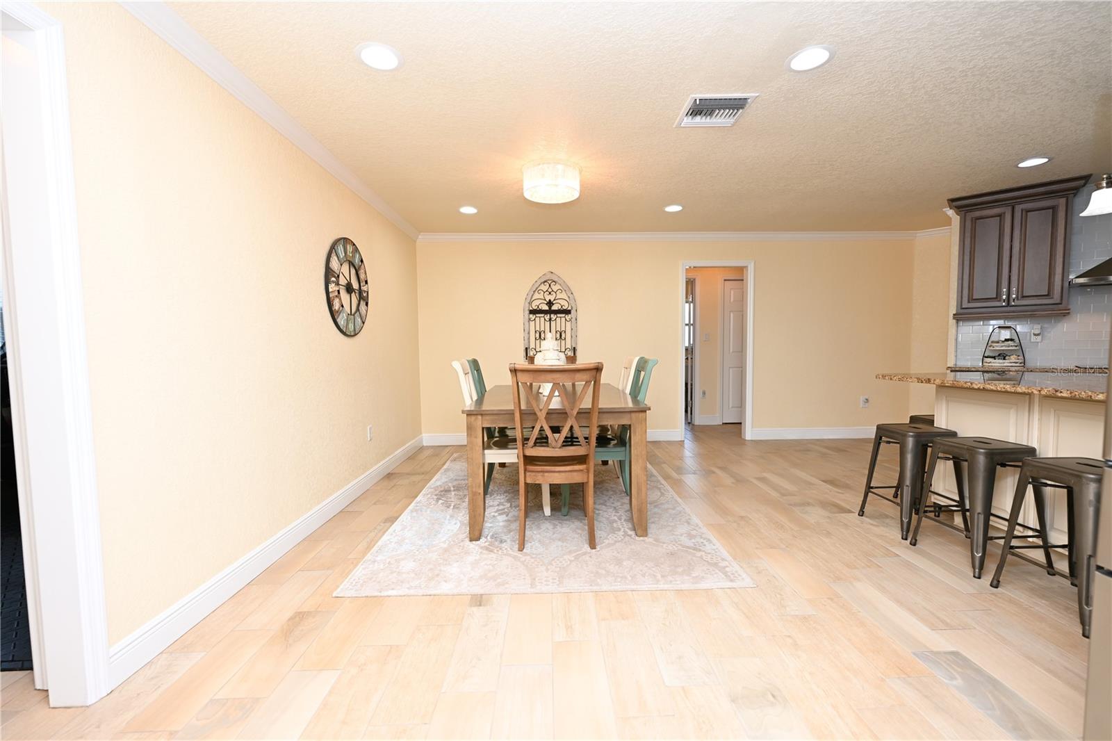 2240 LAKE ARIANA BLVD, AUBURNDALE, FL, 33823