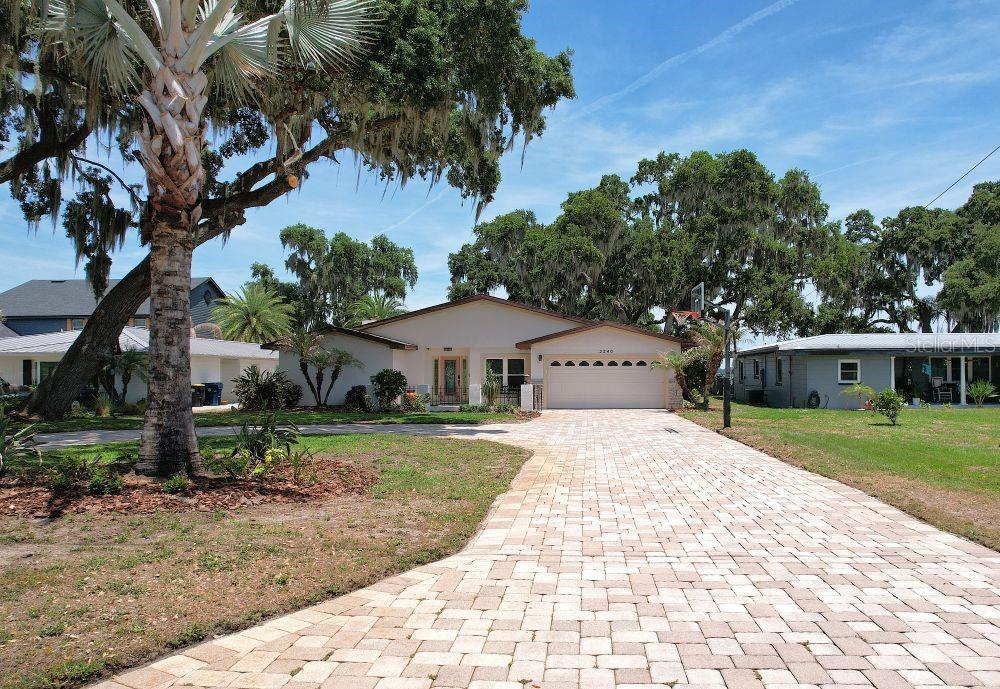2240 LAKE ARIANA BLVD, AUBURNDALE, FL, 33823