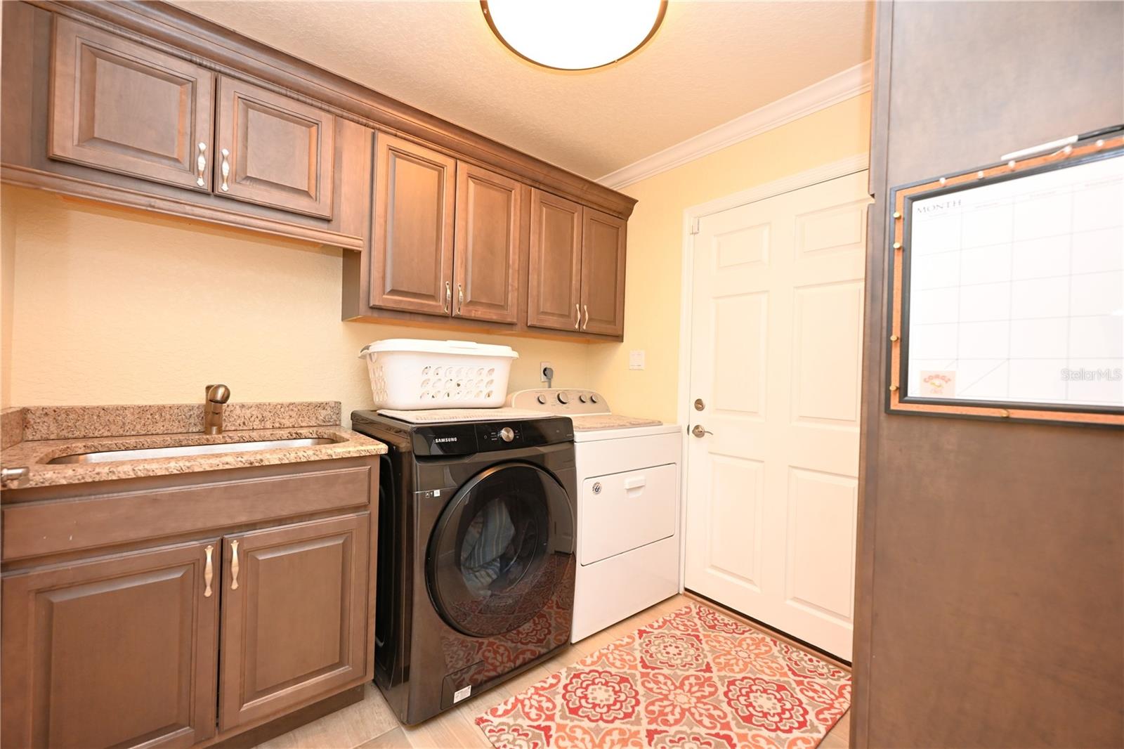 2240 LAKE ARIANA BLVD, AUBURNDALE, FL, 33823