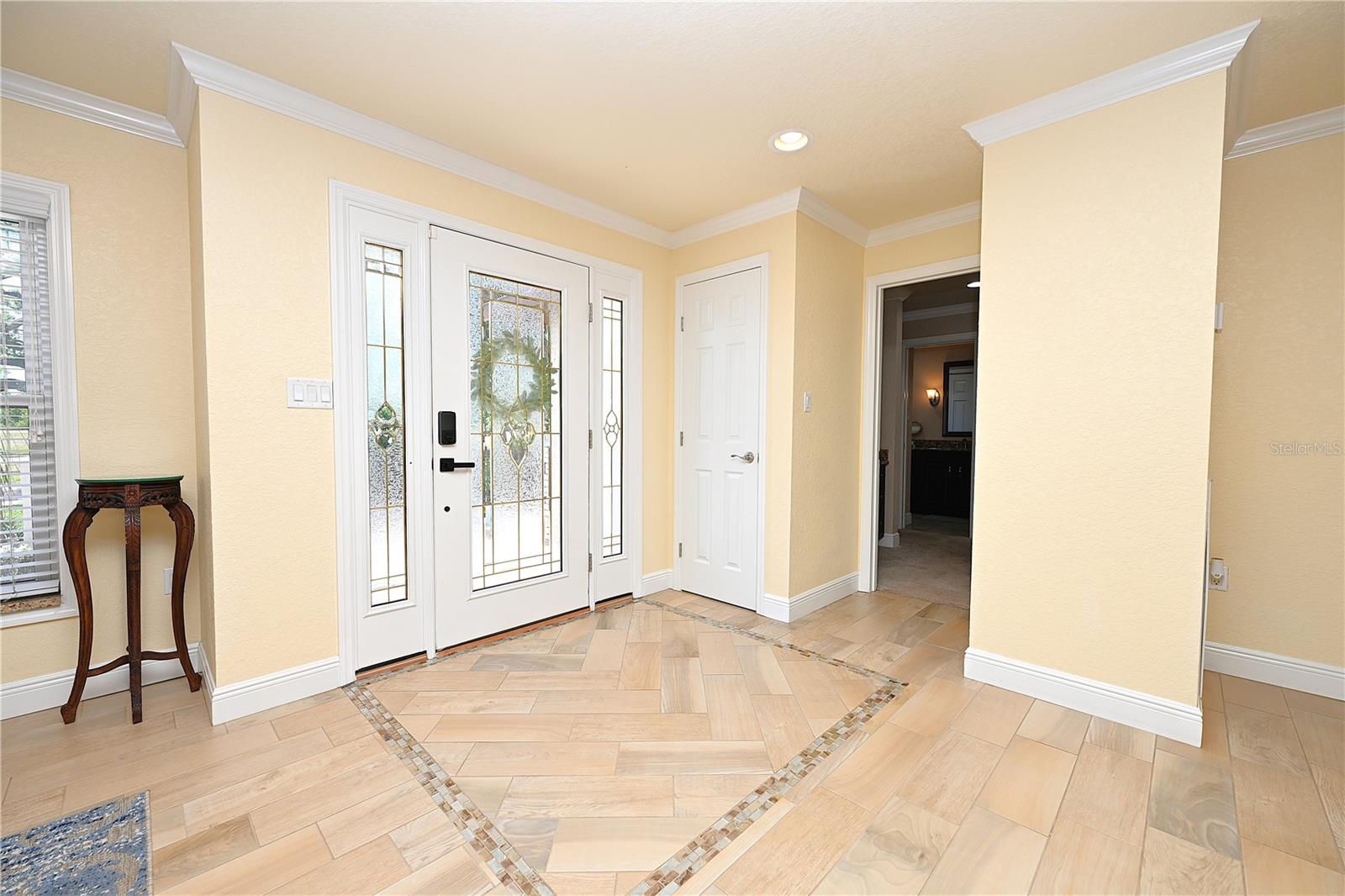 2240 LAKE ARIANA BLVD, AUBURNDALE, FL, 33823