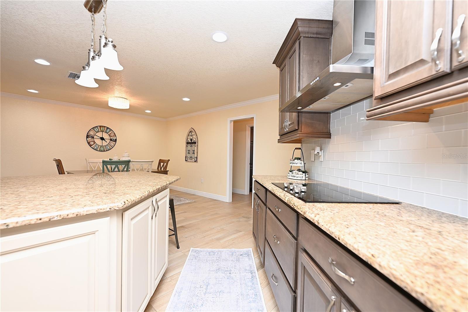 2240 LAKE ARIANA BLVD, AUBURNDALE, FL, 33823