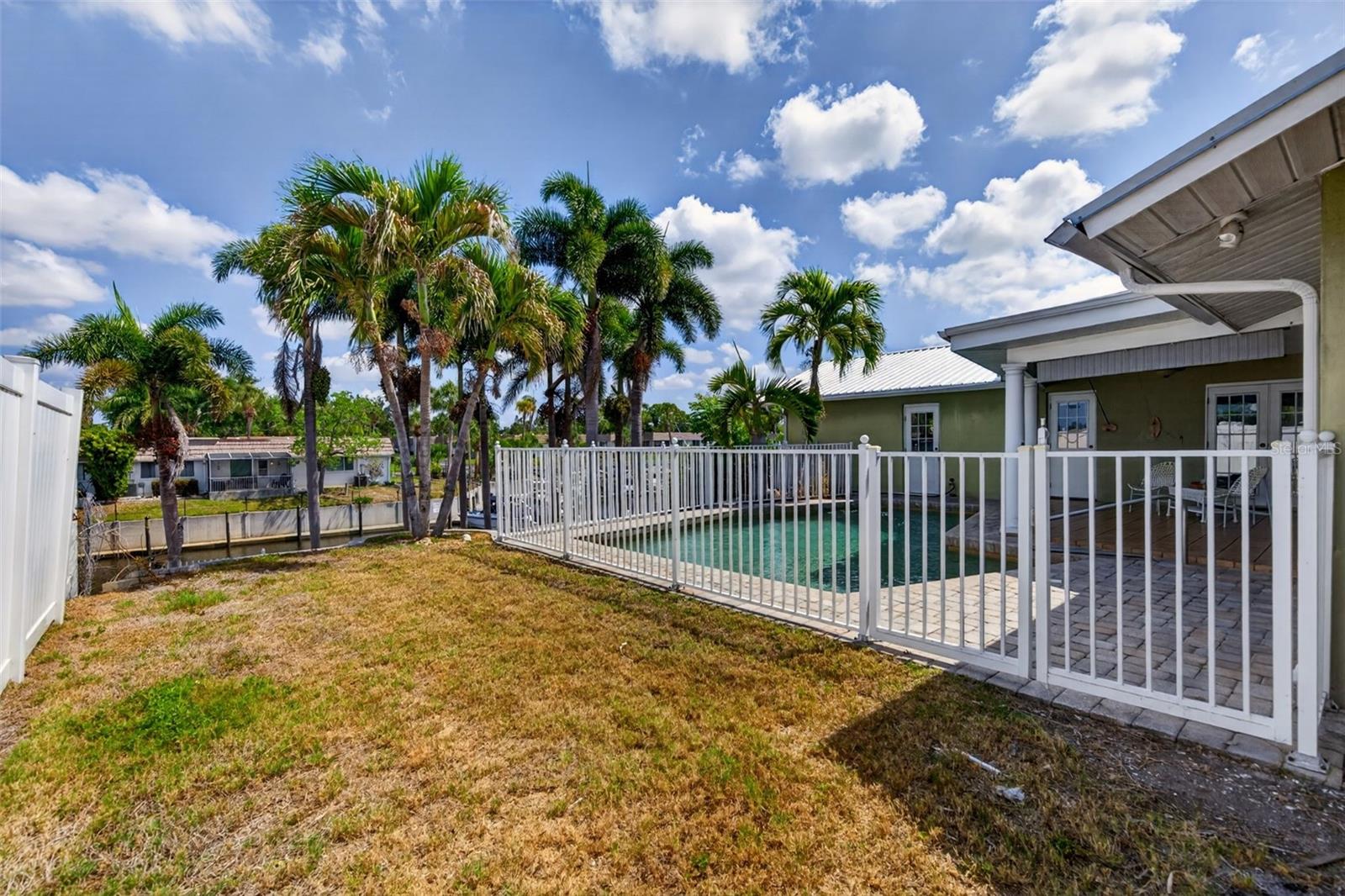 2555 CONSTITUTION BLVD, SARASOTA, FL, 34231