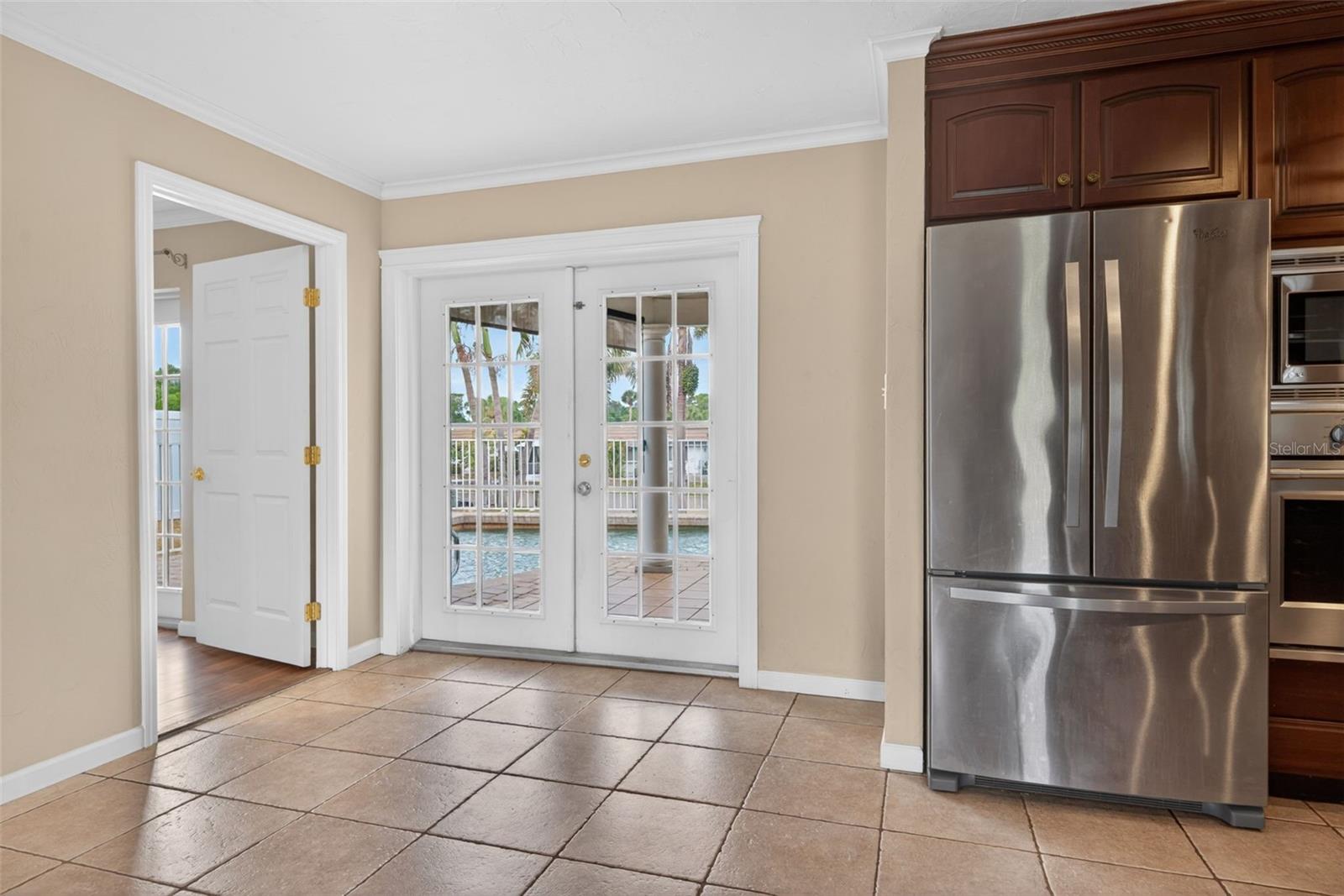 2555 CONSTITUTION BLVD, SARASOTA, FL, 34231