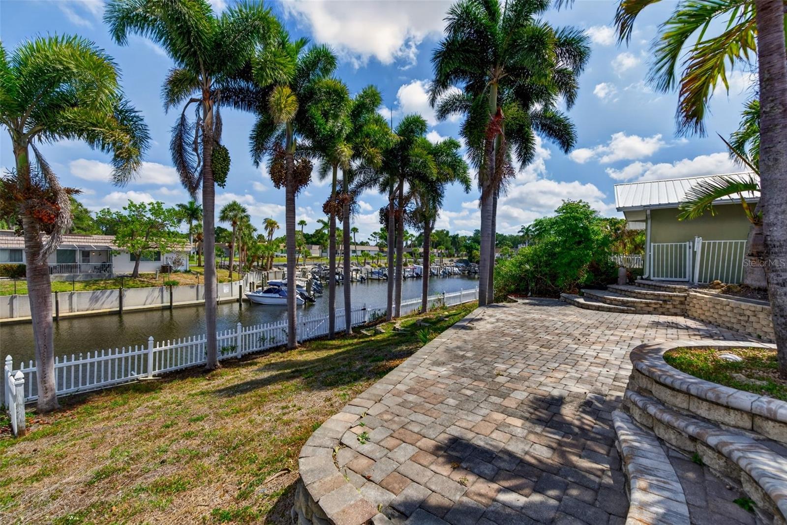 2555 CONSTITUTION BLVD, SARASOTA, FL, 34231