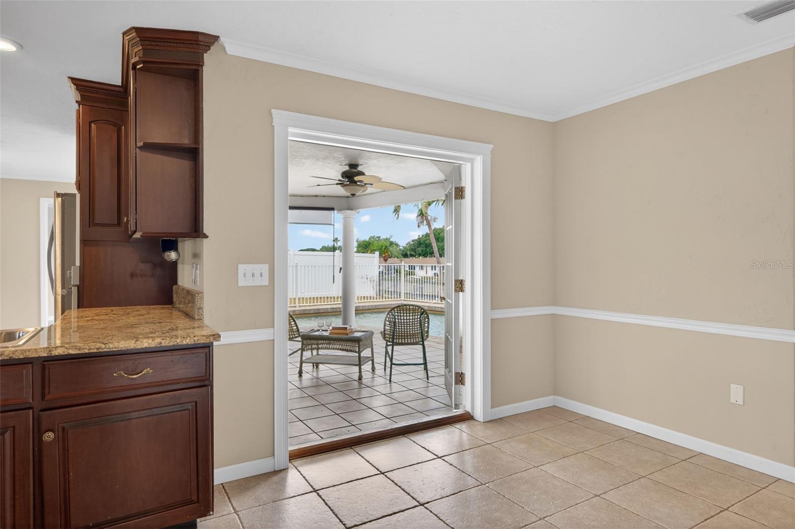 2555 CONSTITUTION BLVD, SARASOTA, FL, 34231