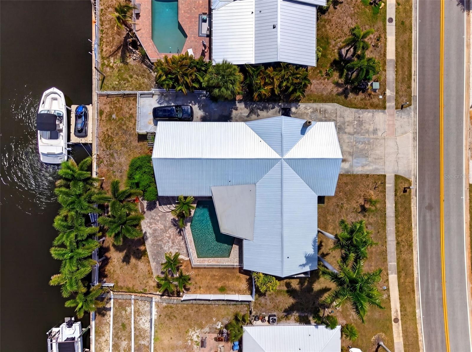 2555 CONSTITUTION BLVD, SARASOTA, FL, 34231