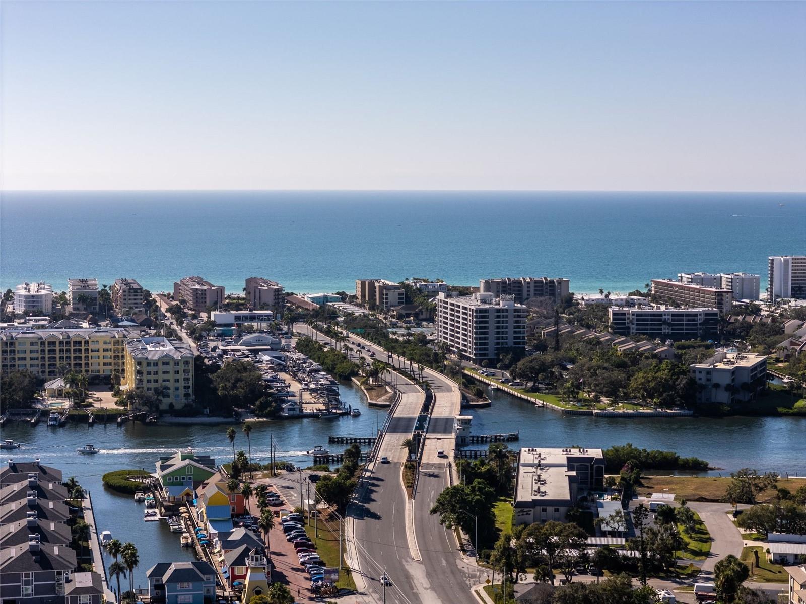 2555 CONSTITUTION BLVD, SARASOTA, FL, 34231