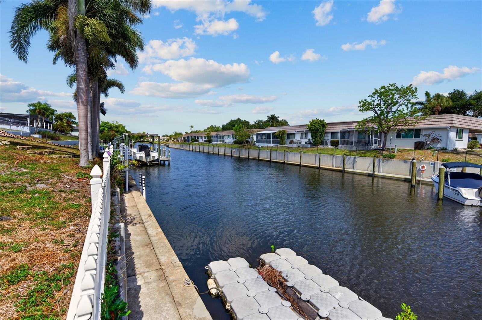 2555 CONSTITUTION BLVD, SARASOTA, FL, 34231