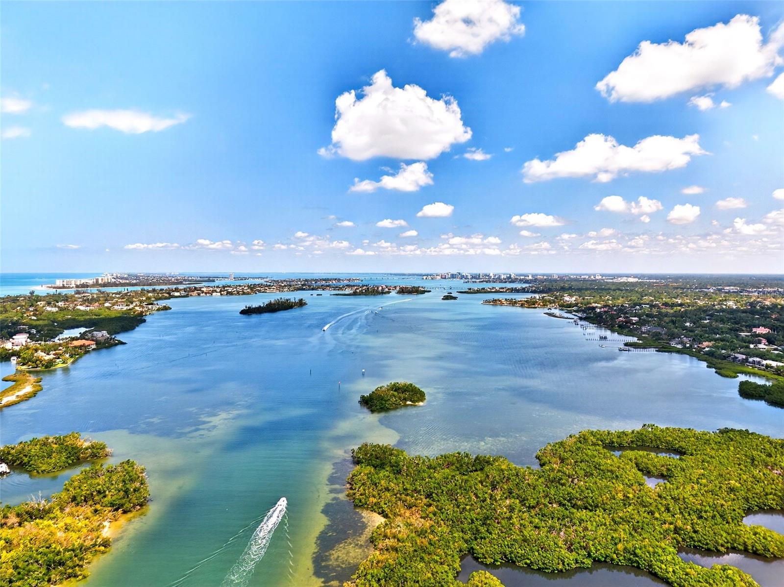 2555 CONSTITUTION BLVD, SARASOTA, FL, 34231