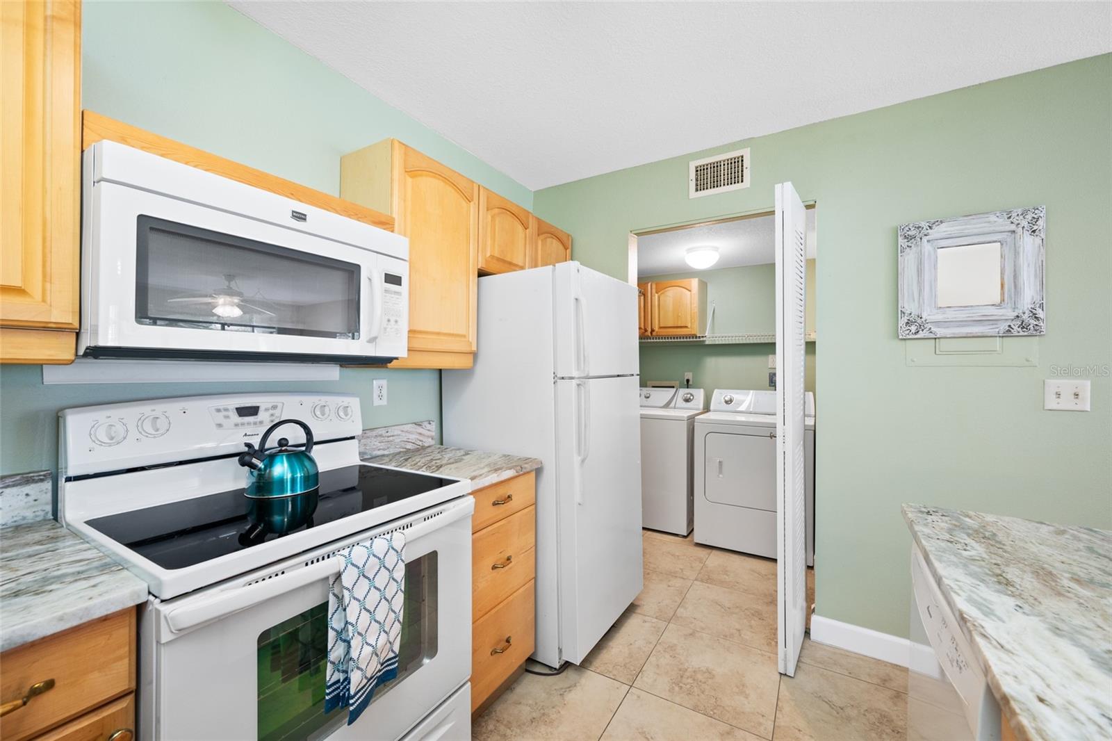 3301 CRYSTAL CT E #D, PALM HARBOR, FL, 34685
