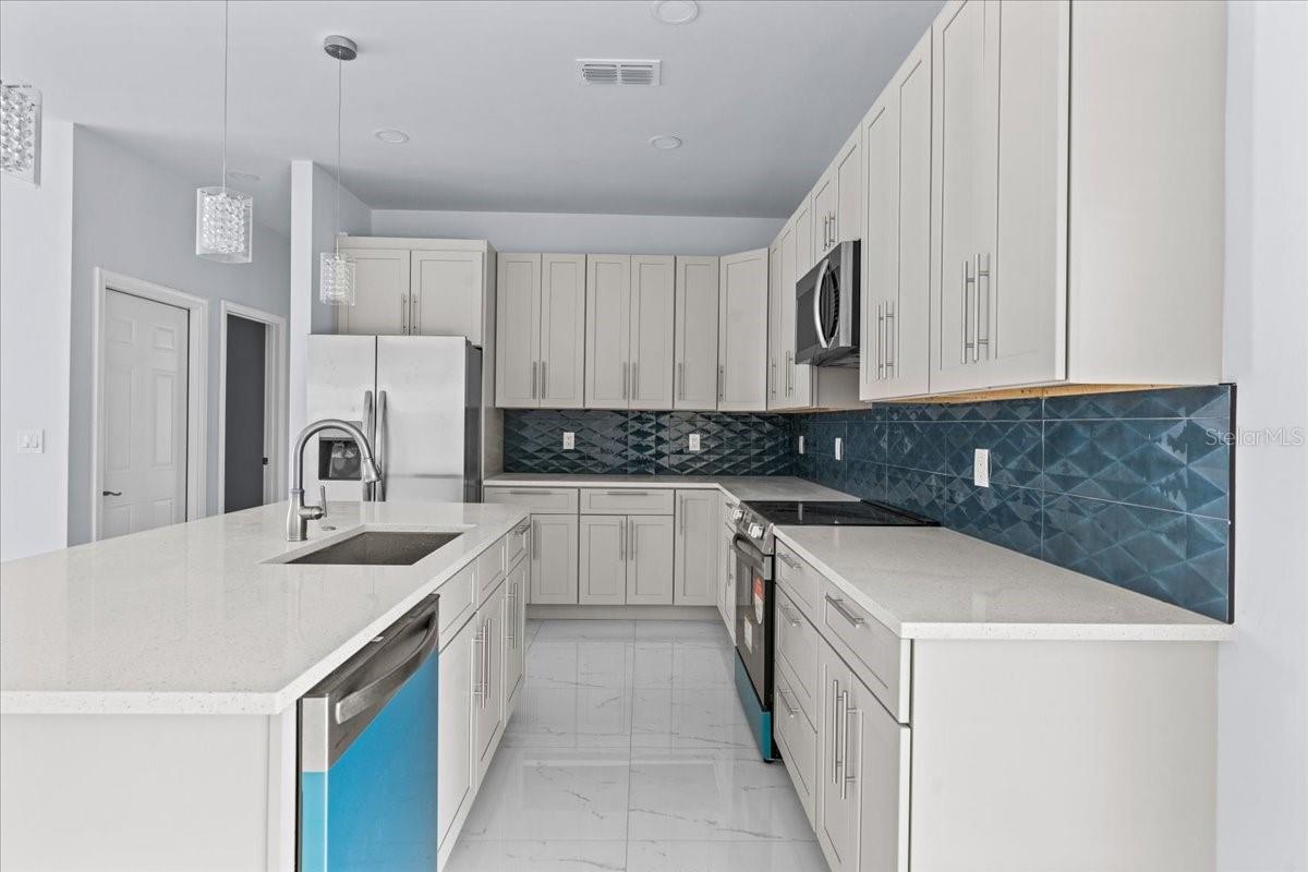 2875 E SLATER DR, DELTONA, FL, 32738