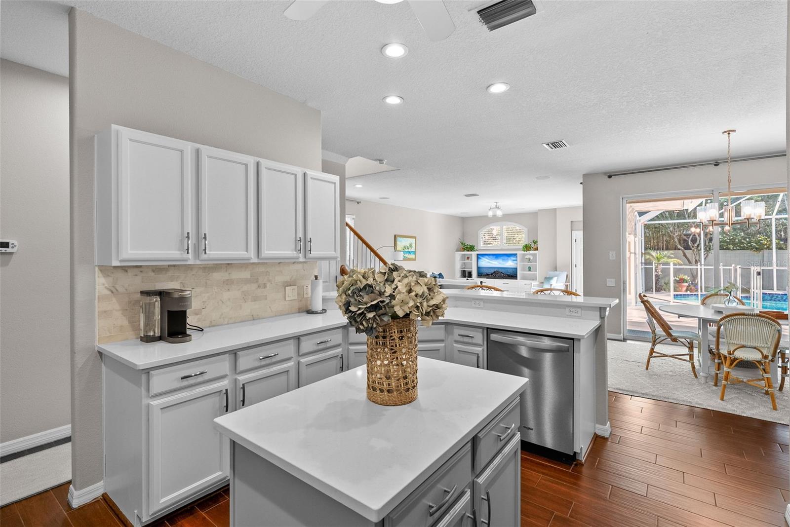 519 HARBOR GROVE CIR, SAFETY HARBOR, FL, 34695