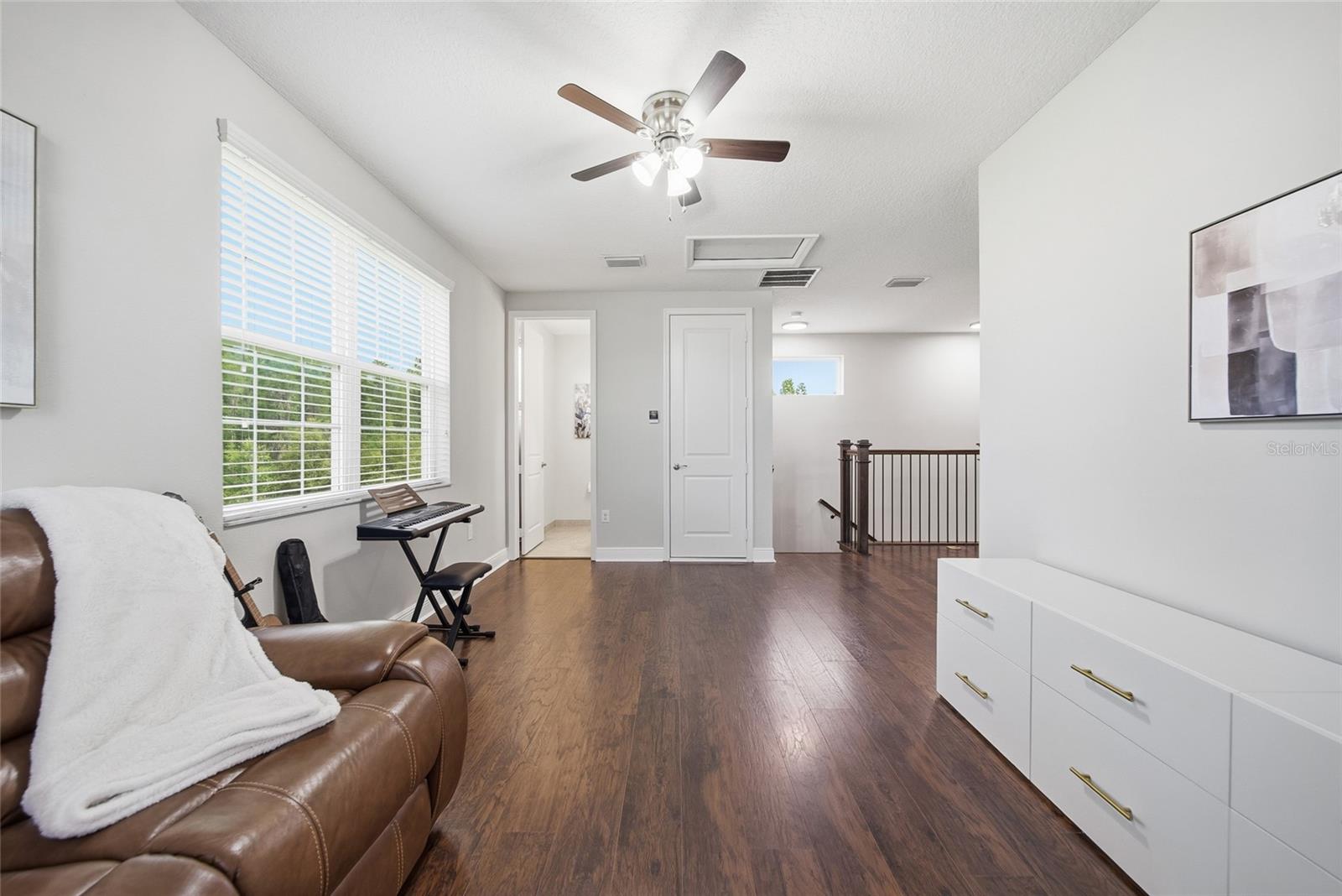 30567 CHESAPEAKE BAY DR, WESLEY CHAPEL, FL, 33543