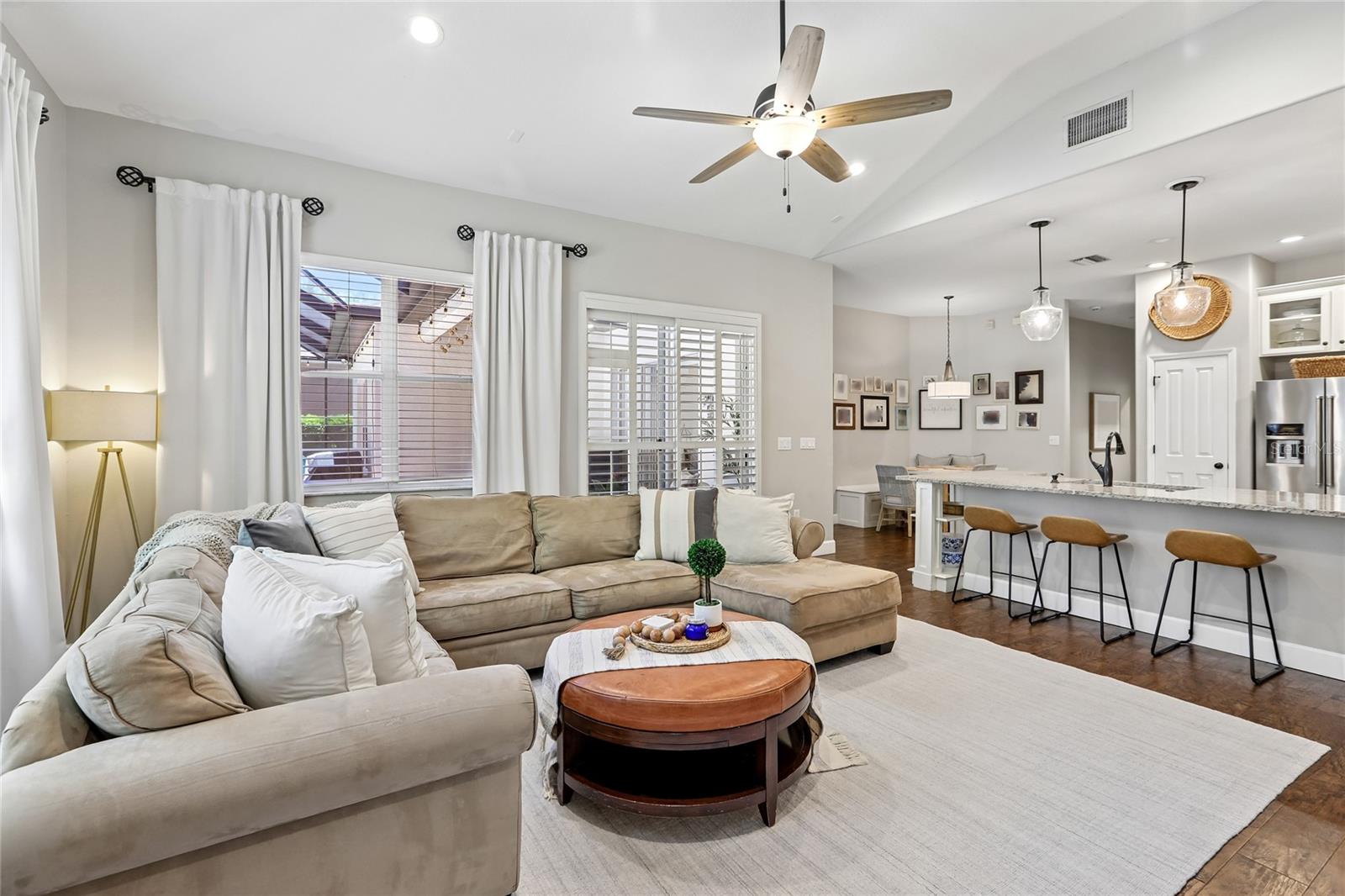 6004 MERLINWOOD DR, LITHIA, FL, 33547
