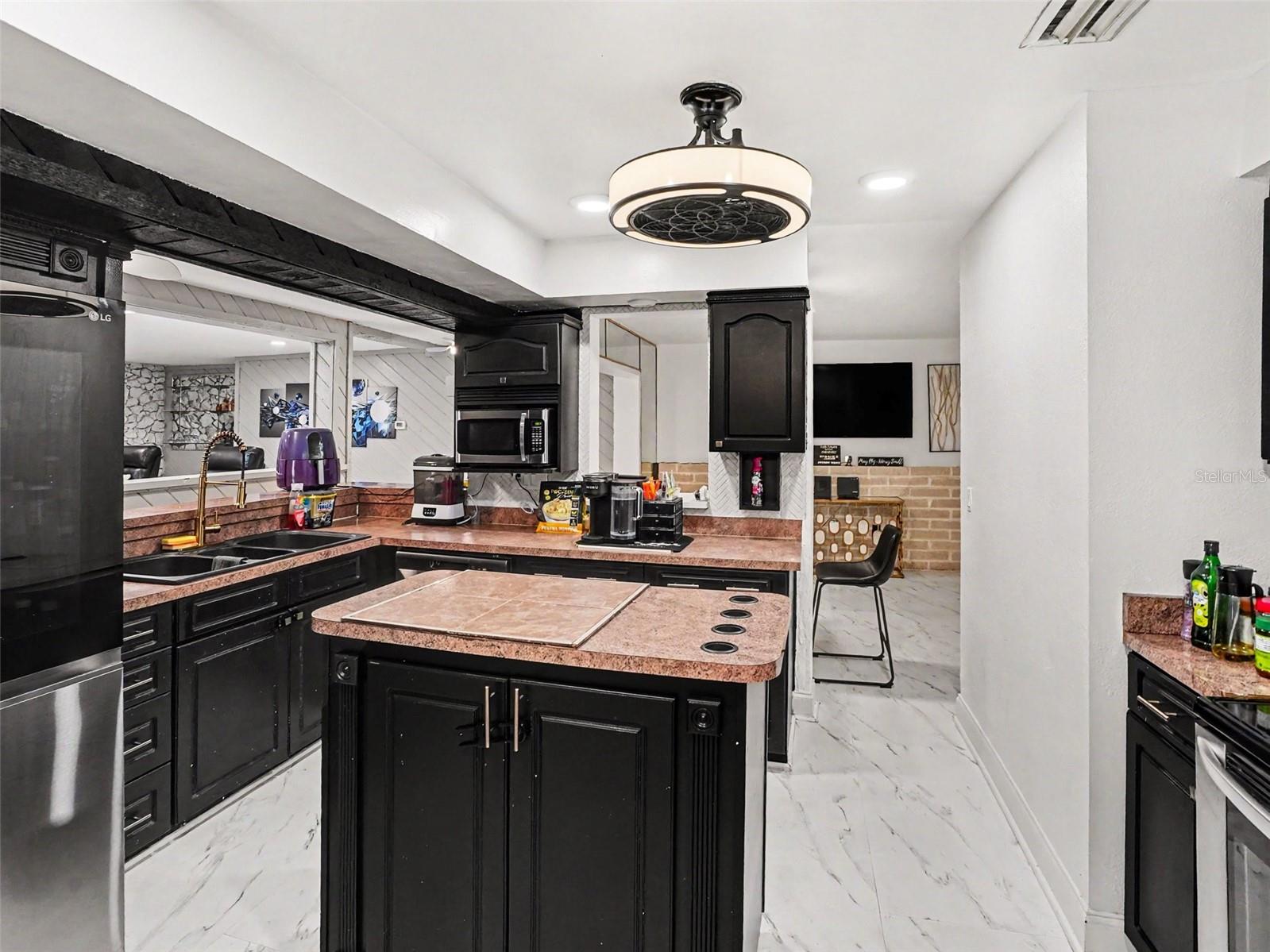 1162 CORETTA WAY, ORLANDO, FL, 32805