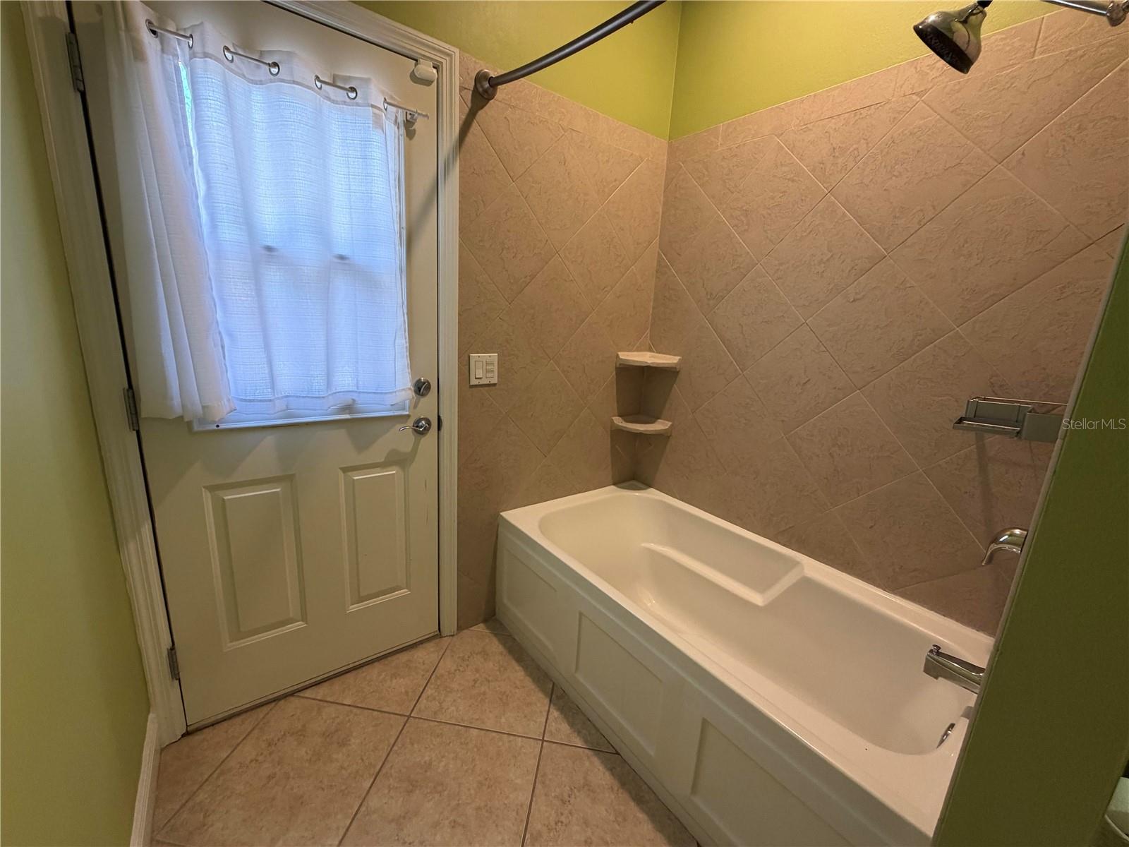 9243 13TH AVENUE CIR NW, BRADENTON, FL, 34209