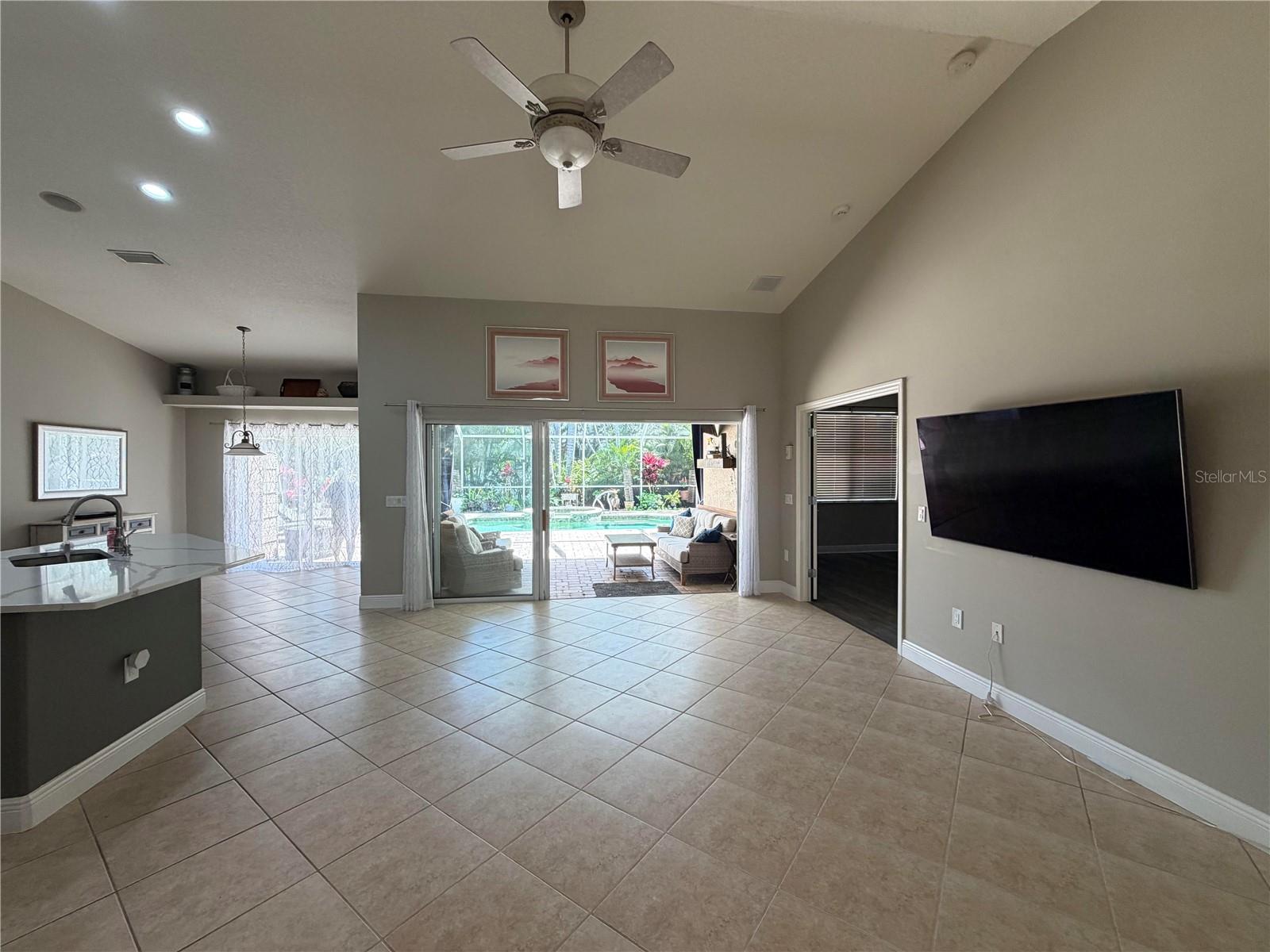 9243 13TH AVENUE CIR NW, BRADENTON, FL, 34209