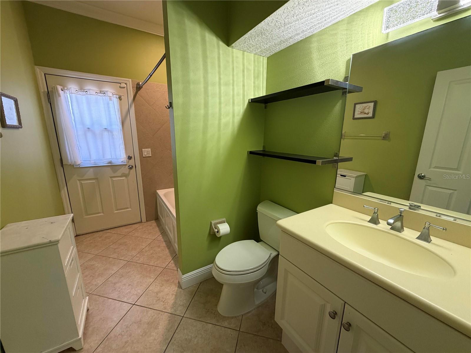9243 13TH AVENUE CIR NW, BRADENTON, FL, 34209
