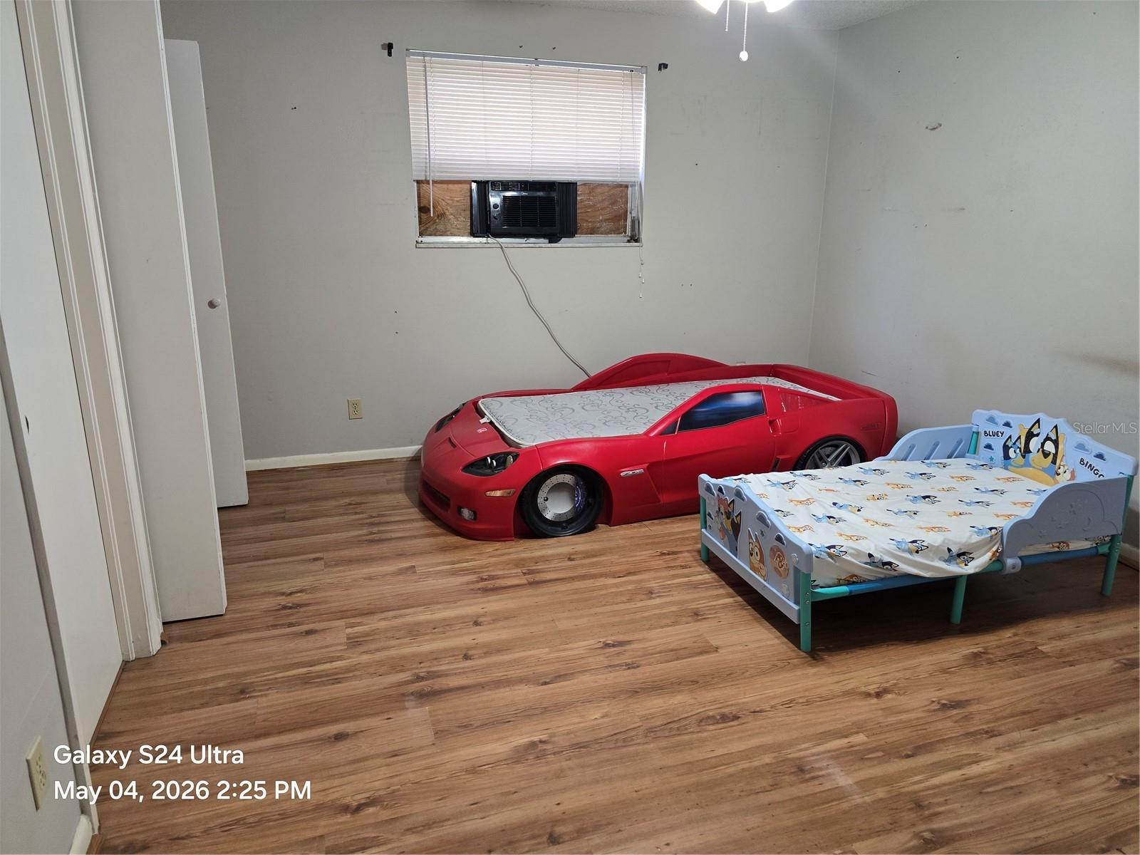 12111 HILL ST, TAMPA, FL, 33612