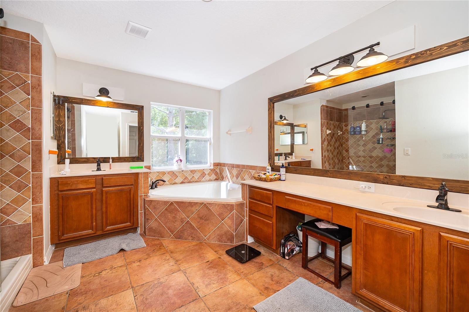 9808 BENNINGTON CHASE DR, ORLANDO, FL, 32829