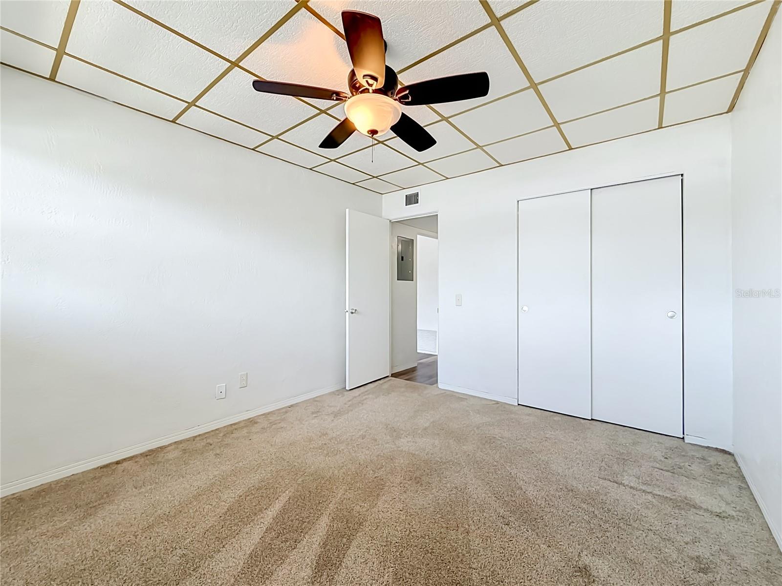 5860 43RD TER N #1513, KENNETH CITY, FL, 33709