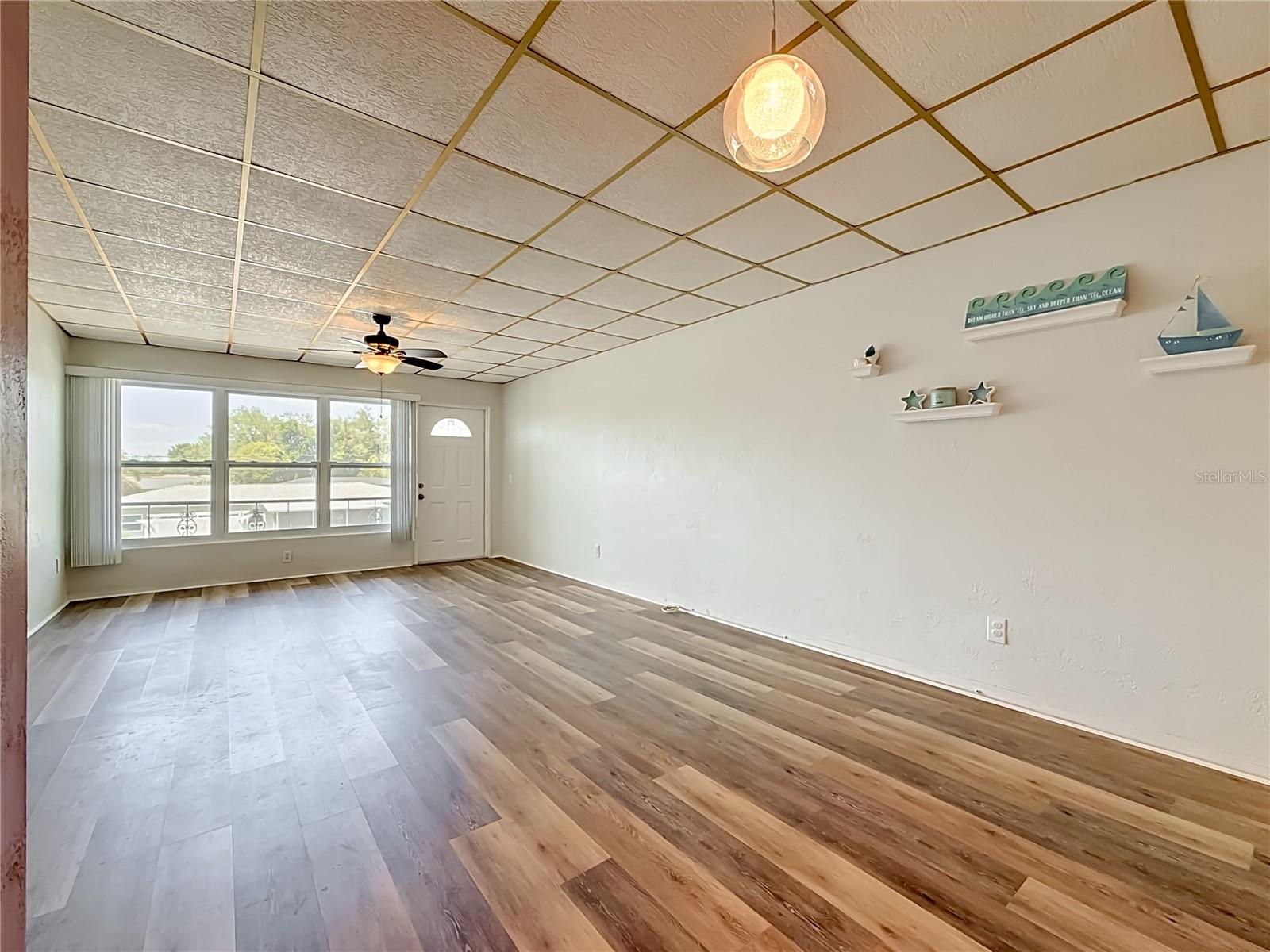 5860 43RD TER N #1513, KENNETH CITY, FL, 33709