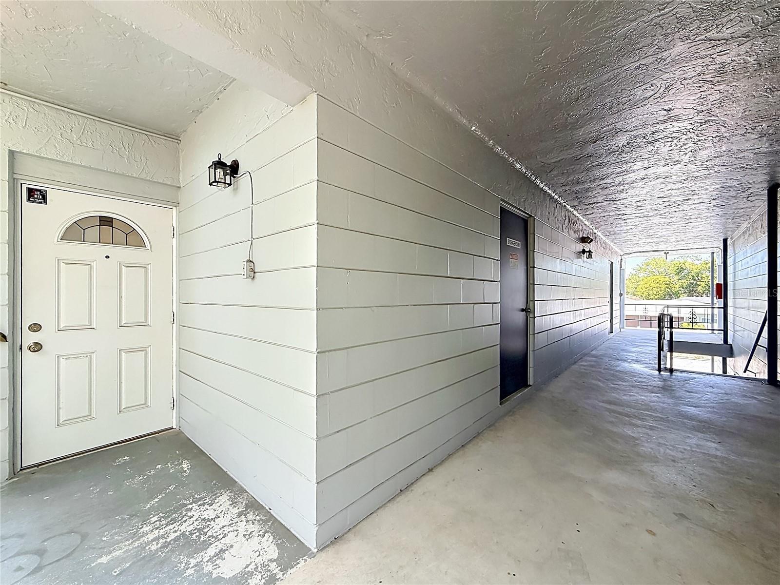 5860 43RD TER N #1513, KENNETH CITY, FL, 33709