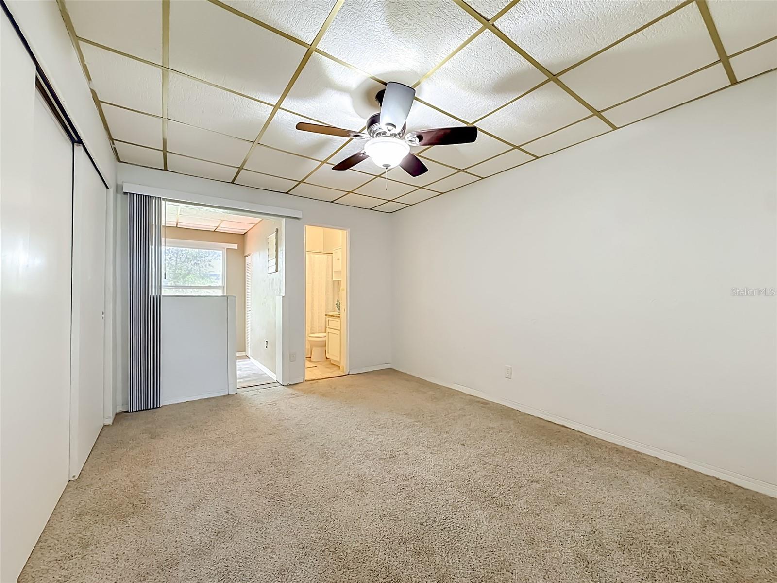 5860 43RD TER N #1513, KENNETH CITY, FL, 33709