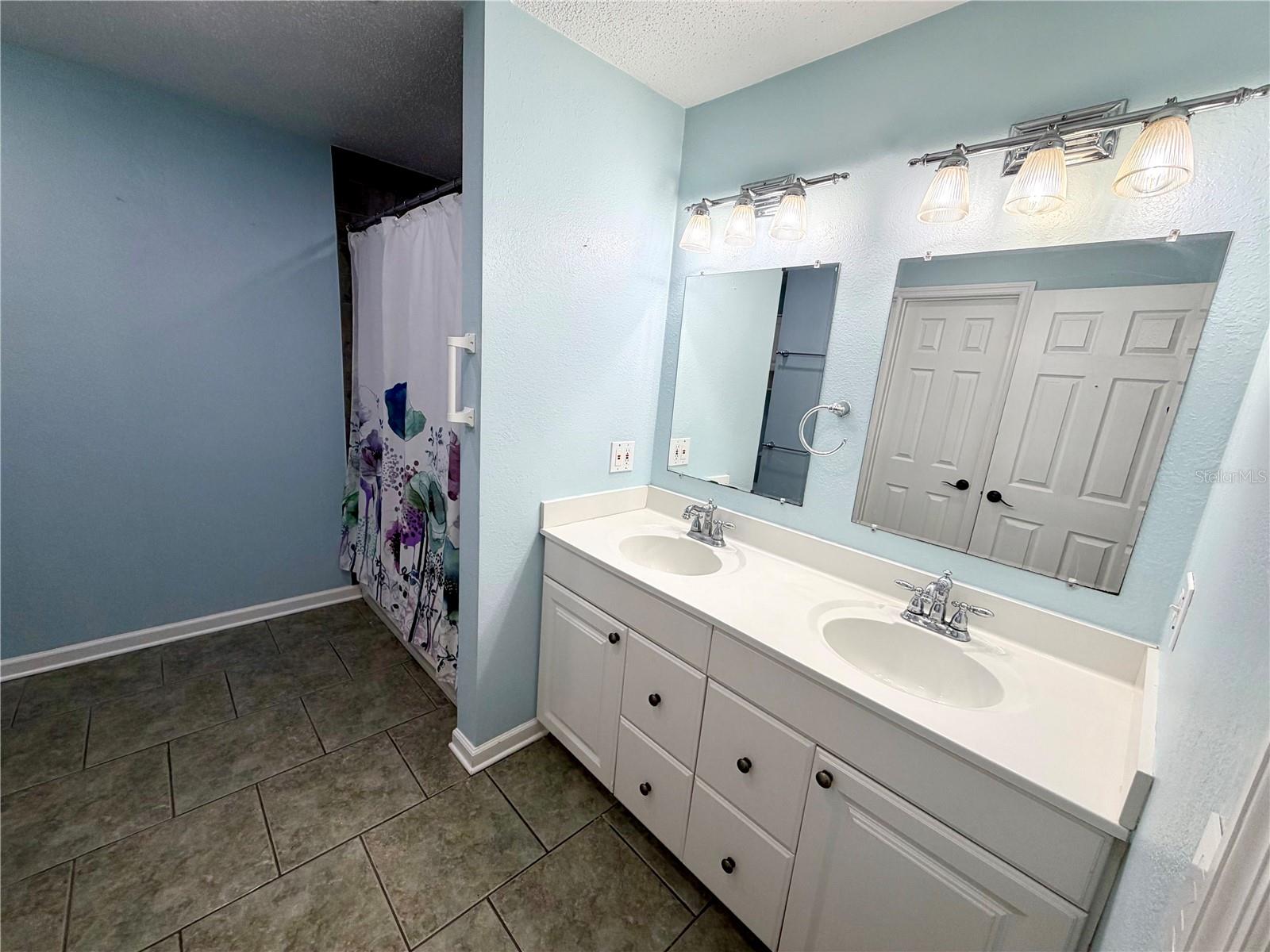 6322 OAK SQ E, LAKELAND, FL, 33813