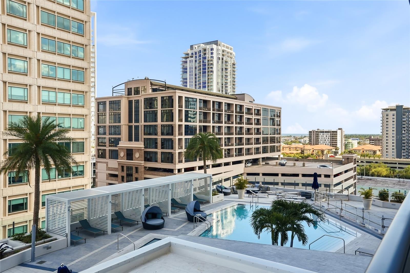 275 1ST AVE S #1003, ST PETERSBURG, FL, 33701
