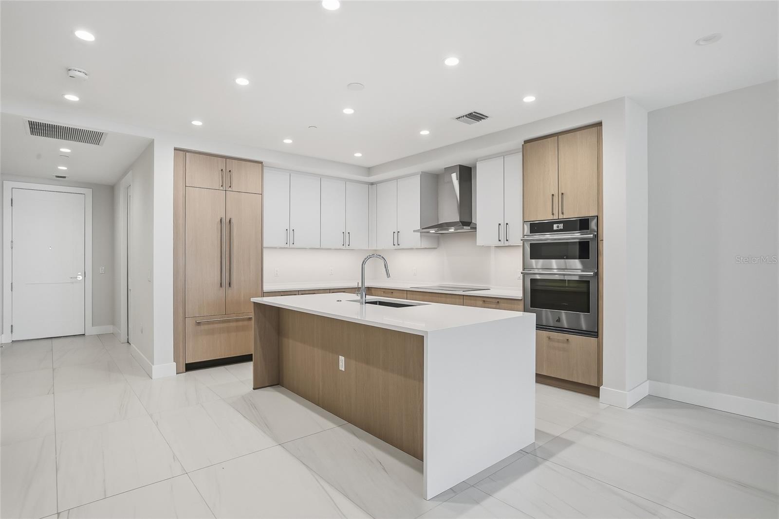 275 1ST AVE S #1003, ST PETERSBURG, FL, 33701
