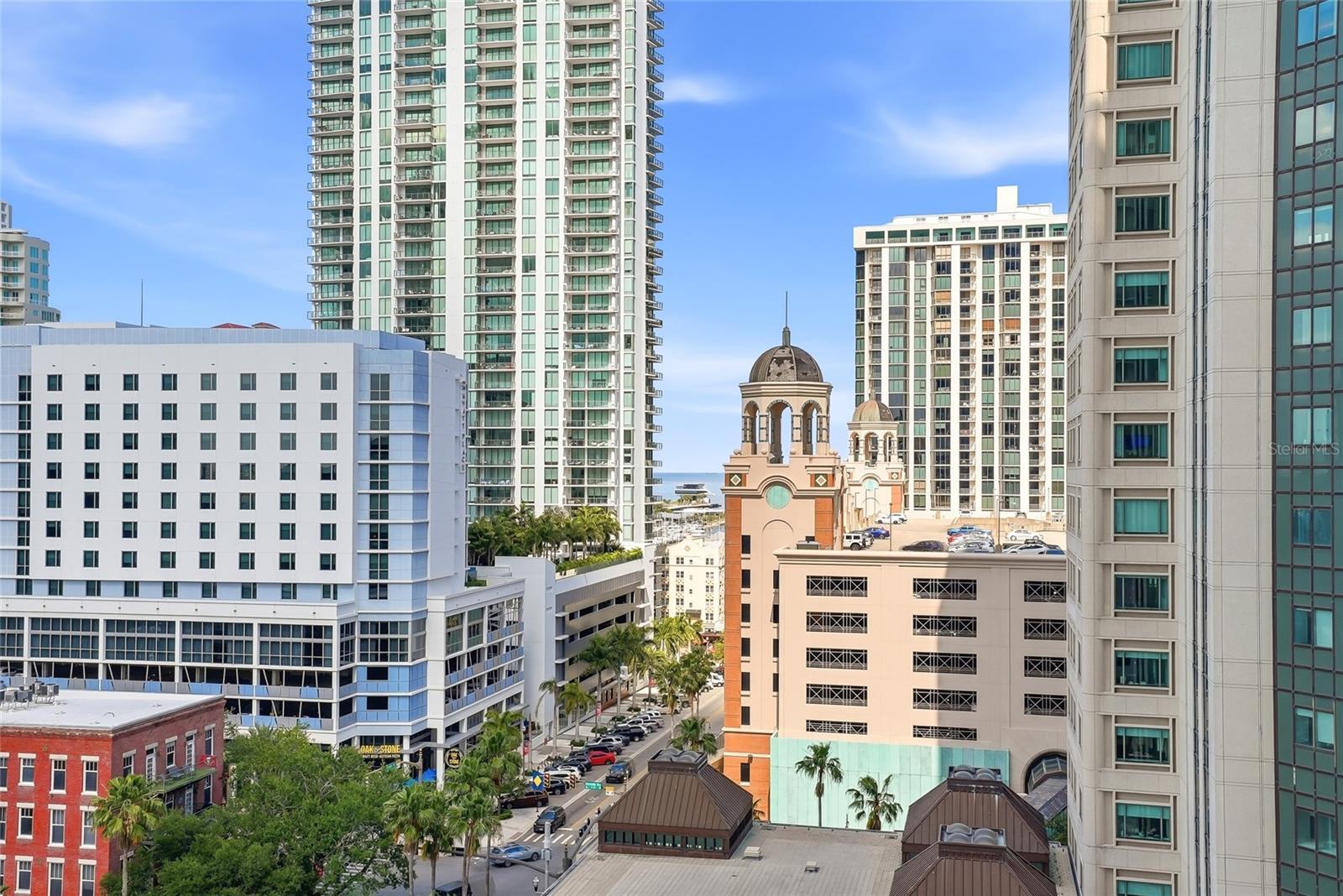 275 1ST AVE S #1003, ST PETERSBURG, FL, 33701