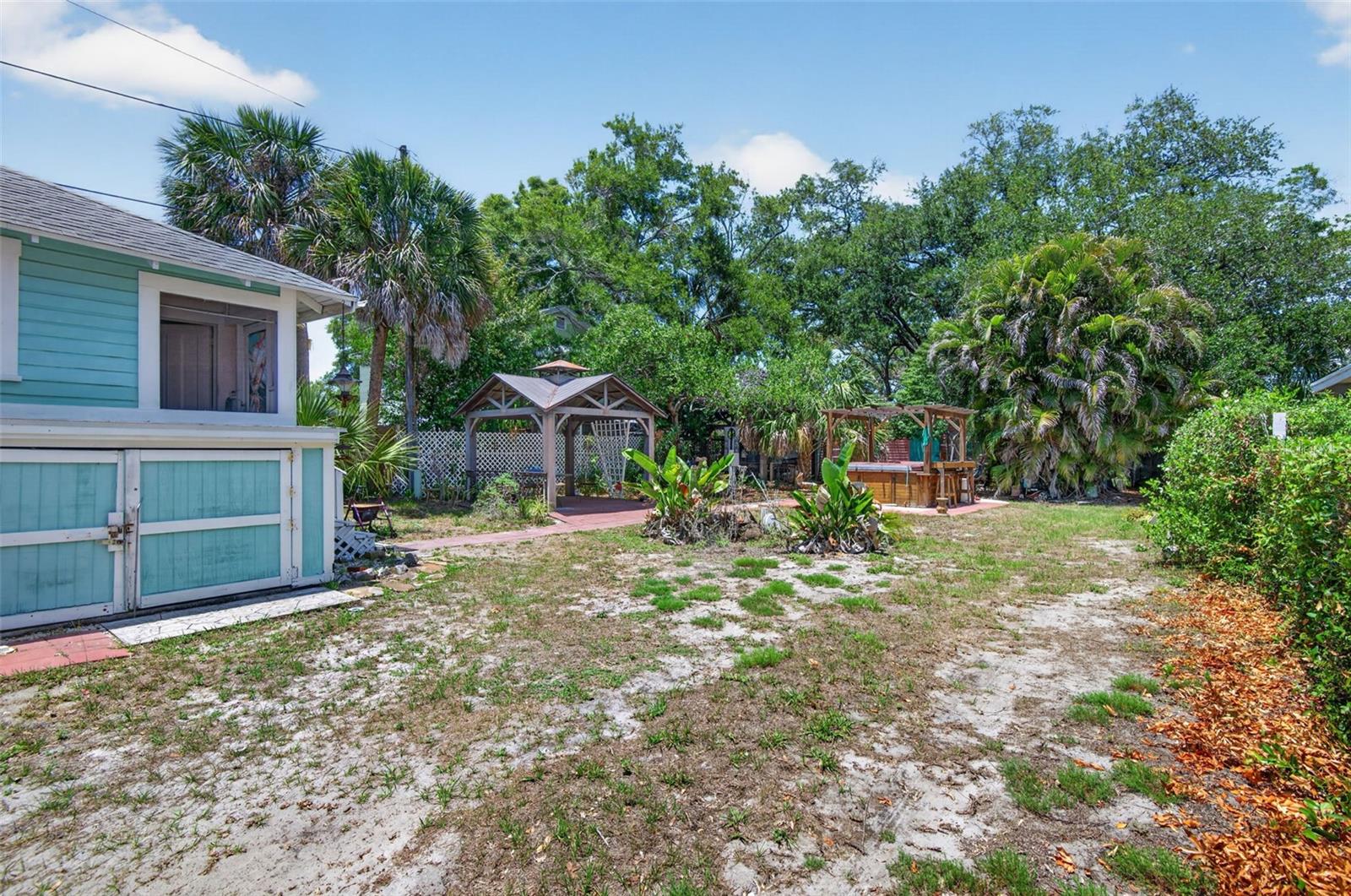608 BELLEVIEW BLVD, BELLEAIR, FL, 33756