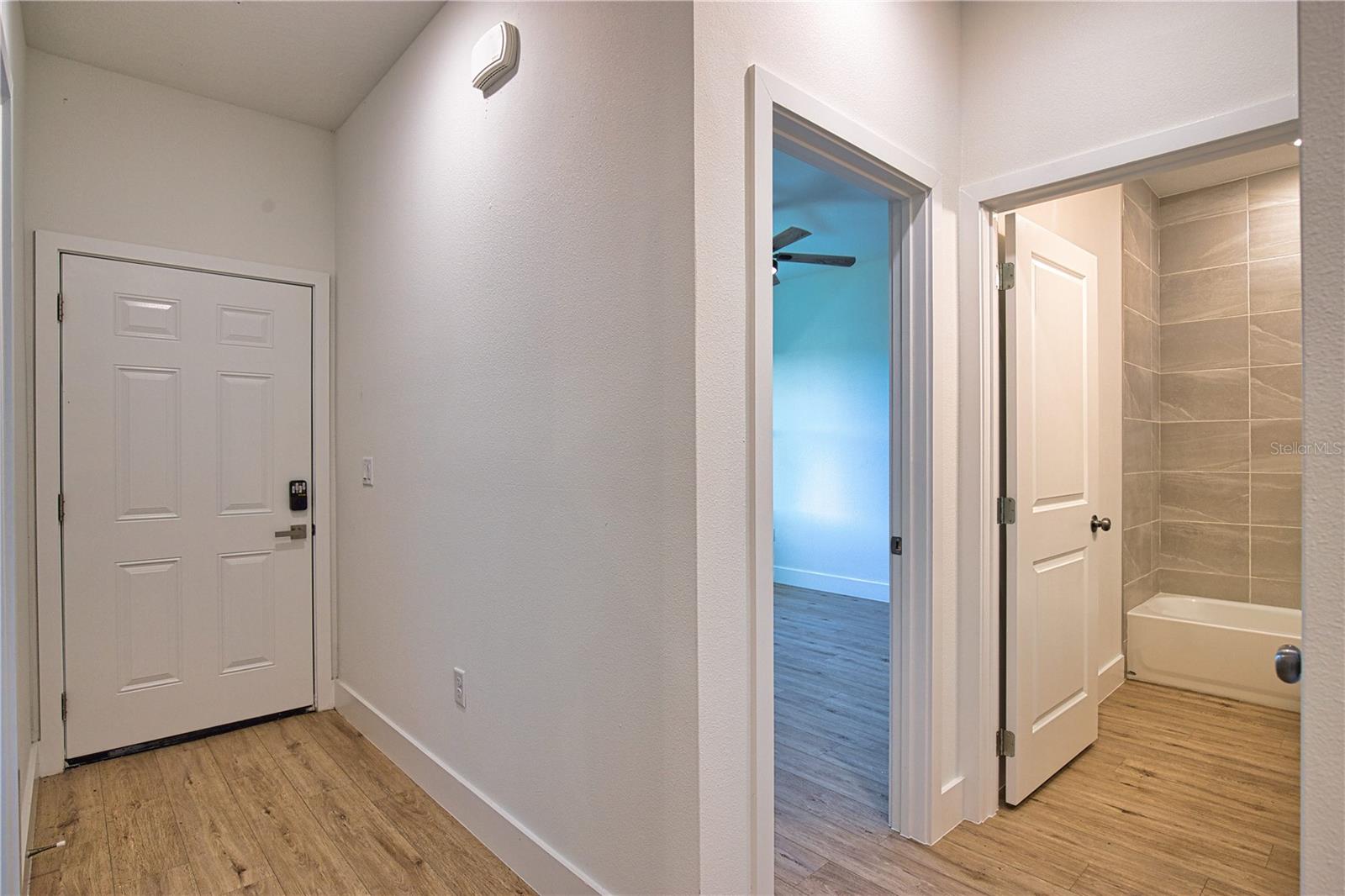 289 BOUNDARY BLVD #202, ROTONDA WEST, FL, 33947
