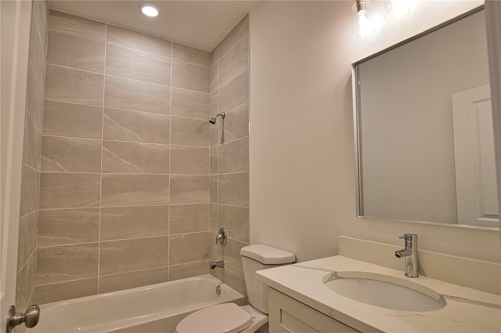 289 BOUNDARY BLVD #202, ROTONDA WEST, FL, 33947