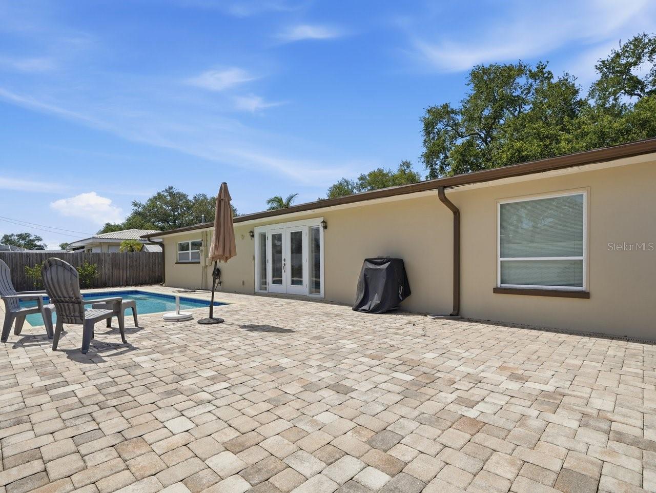 3650 SHADY BLUFFS DR, LARGO, FL, 33770