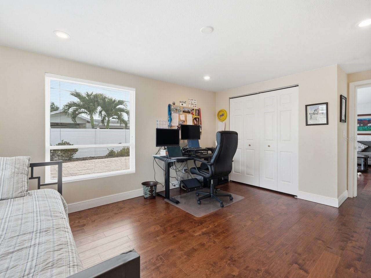 3650 SHADY BLUFFS DR, LARGO, FL, 33770