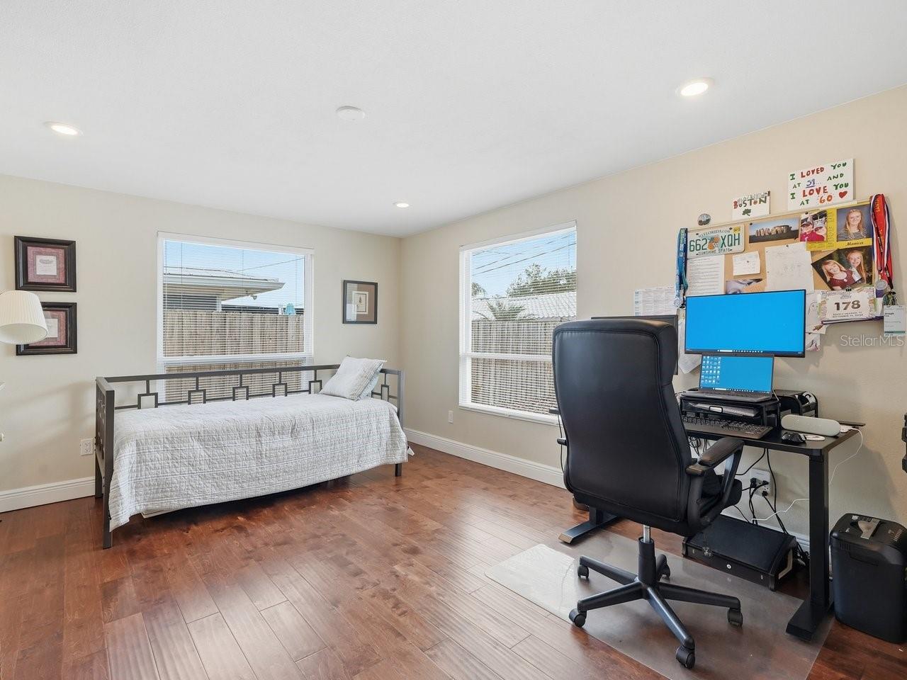 3650 SHADY BLUFFS DR, LARGO, FL, 33770