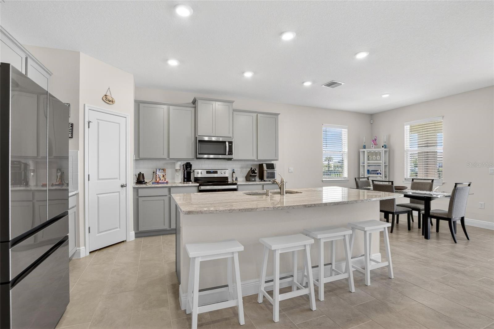 152 BRIGHT IBIS AVE, APOLLO BEACH, FL, 33572