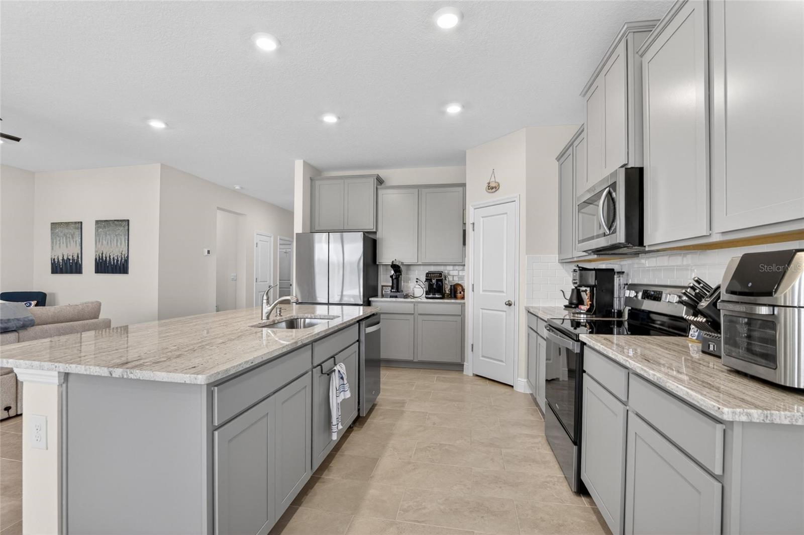 152 BRIGHT IBIS AVE, APOLLO BEACH, FL, 33572