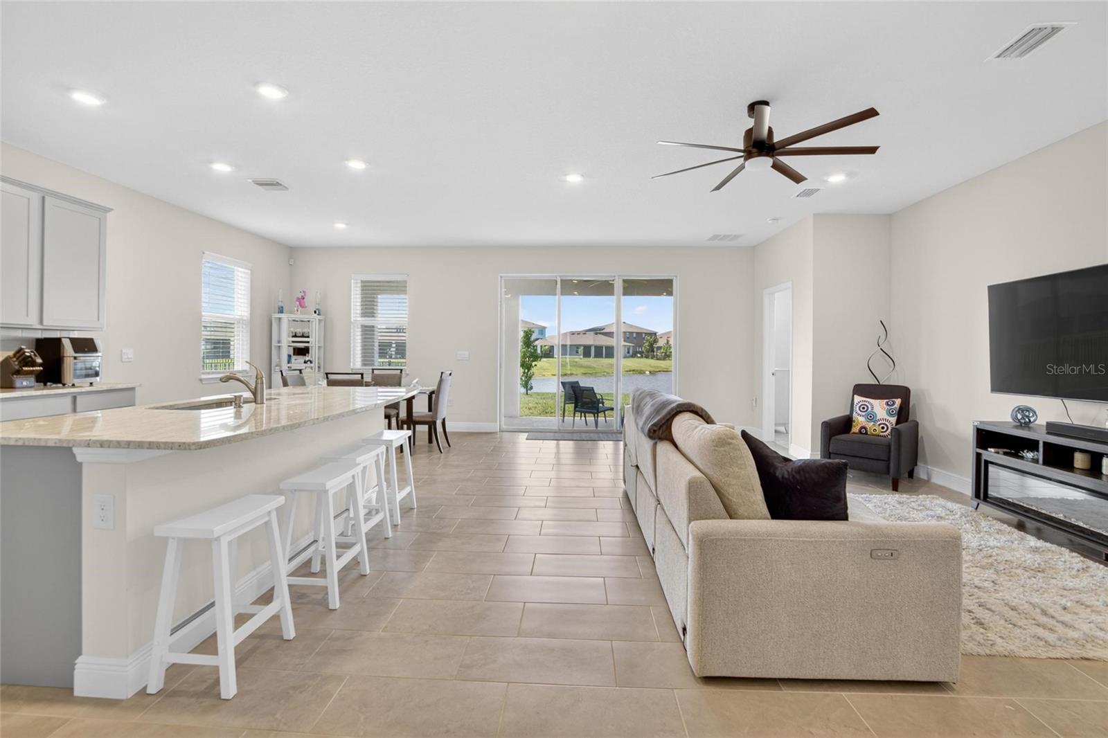 152 BRIGHT IBIS AVE, APOLLO BEACH, FL, 33572