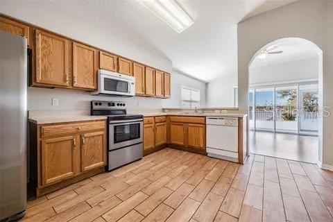 7637 MERCHANTVILLE CIR, ZEPHYRHILLS, FL, 33540