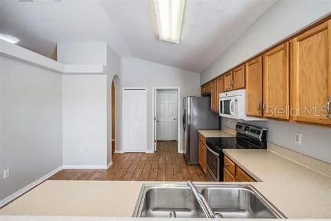 7637 MERCHANTVILLE CIR, ZEPHYRHILLS, FL, 33540