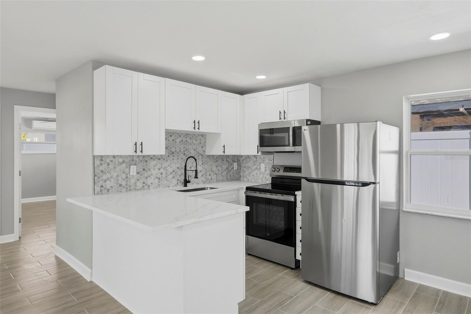 14906 N BAYSHORE DR, MADEIRA BEACH, FL, 33708