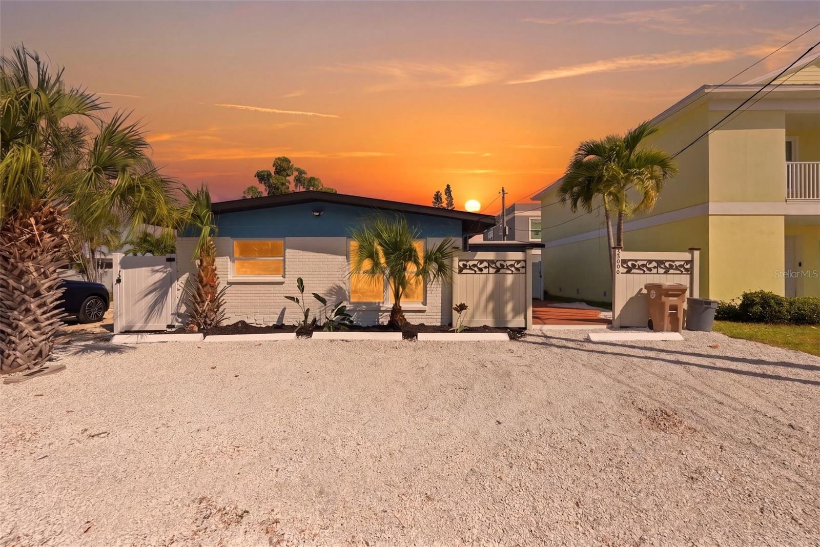 14906 N BAYSHORE DR, MADEIRA BEACH, FL, 33708