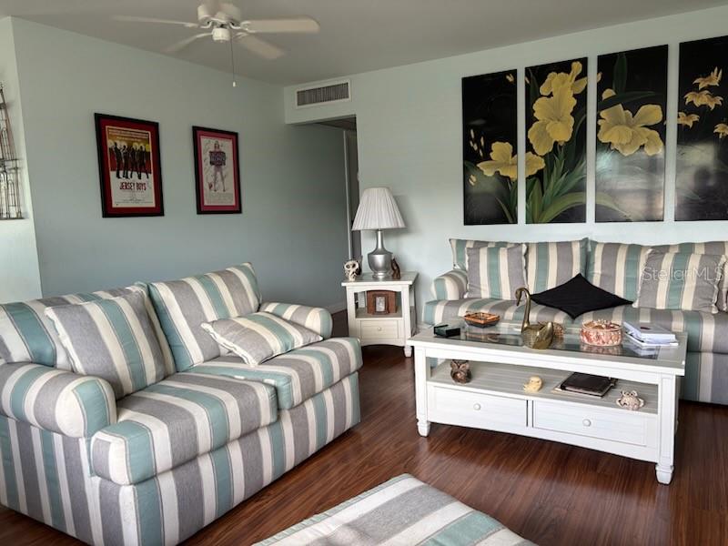 101 CAMBRIDGE TRL #200, SUN CITY CENTER, FL, 33573